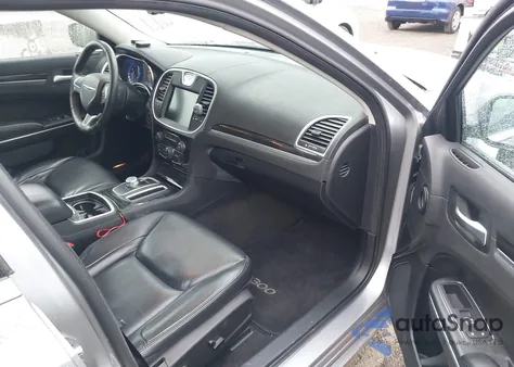 2016 Chrysler 300 Limited z USA, uszkodzony, nr VIN 2C3CCAAG4GH219513